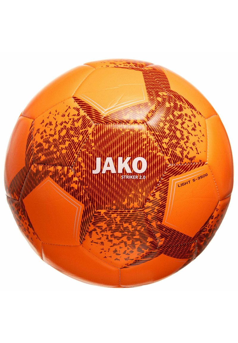 Palla da calcio arancione brillante con superficie texturizzata, caratterizzata da un motivo geometrico e dal marchio "JAKO STRIKER 2.0" in bianco.