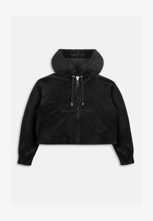 Črni cropping pulover z zadrgo, s sprednjim žepom vrečko in kapuco z vrvico na belem ozadju.