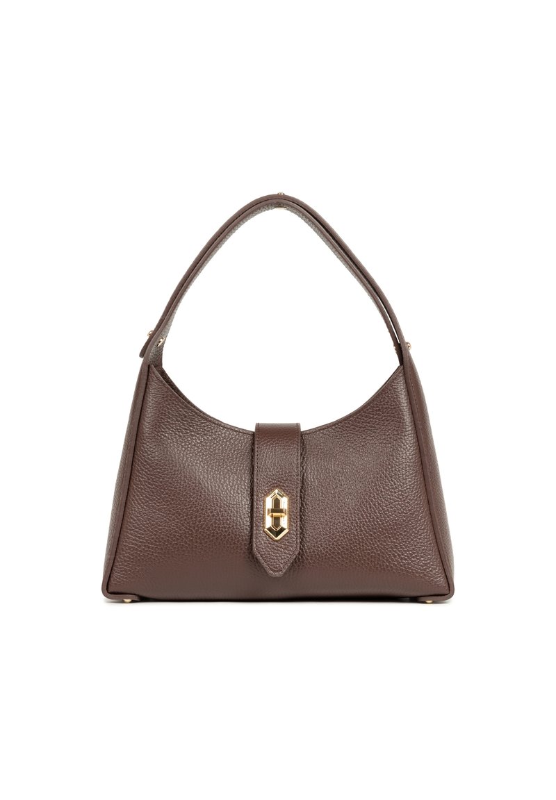 Borsa a tracolla in pelle marrone con una forma strutturata, caratterizzata da una maniglia curva e una chiusura con gancio in tono oro sul fronte. Finitura testurizzata.