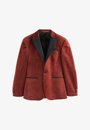 Giacca da smoking rossa con texture, colletto in satin nero, chiusura a un bottone e fazzoletto da taschino. Presenta bordi a pipetta nera e polsini con bottone.