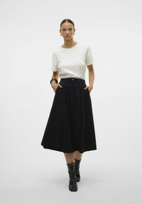Vero Moda VMVILJA HOHE TAILLE  - Jupe trapèze - black