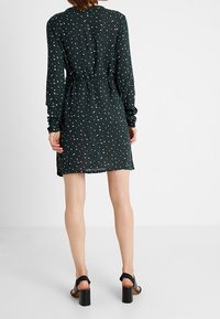 Noppies Vestido informal - green