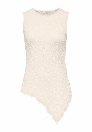 Haut sans manches en dentelle blanche avec encolure ronde et ourlet pointu asymétrique sur fond uni.