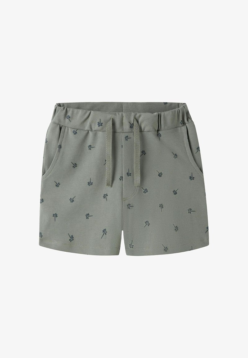 Shorts verts pour tout-petit avec taille élastique, cordon de serrage, poches latérales et petit motif d'impression de palmiers.