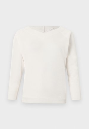 Απλό λευκό πλεκτό πουλόβερ με μακριά μανίκια και V-λαιμόκοψη, με ριμπ μανσέτες και τελείωμα, εμφανίζεται σε ουδέτερο φόντο.