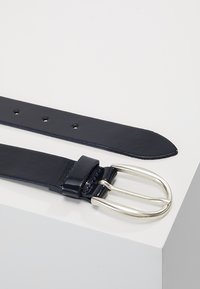 Vanzetti Klassiske belter - marine