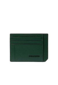 Groene leren kaarthouder met meerdere vakken, een minimalistisch ontwerp en een subtiel logo aan de voorkant, met een gladde textuur.