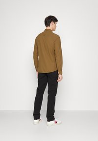 Only & Sons ONSLUCA LIFE SOLID - Camisa - kangaroo