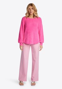 Rich & Royal MIT CREW-NECK - Fleece trui - pink power
