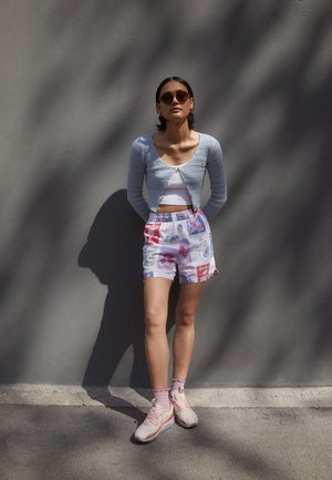 VERDANTA - Shorts - white