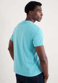 Seasalt Cornwall MIDWATCH - T-shirt med print - teal cadgwith boats surf