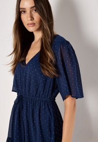 Apricot TIE-WAIST RUFFLE - Robe de jour - navy