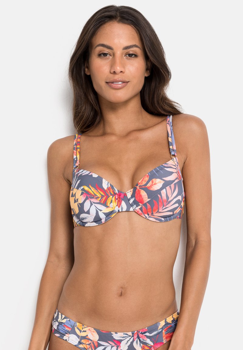 Grijze bikini top met beugel en een bloemmotief met oranje, roze en gele bladeren. Verstelbare banden, zachte stof en een gedraaide voorkant.