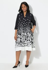 Ulla Popken FLOWER  3/4 SLEEVE - Denní šaty - black