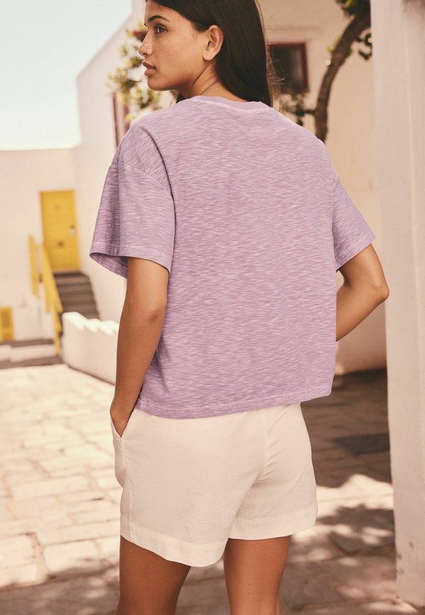 REGULAR FIT TONAL CORDED DETAIL SHORT SLEEVE CREW NECK  - T-Shirt print - purple