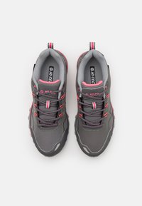 HI-TEC STINGER WP WOMENS - Hikingschuh - graffute/chiaccio/pink
