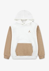 Nem kiválasztott, sail