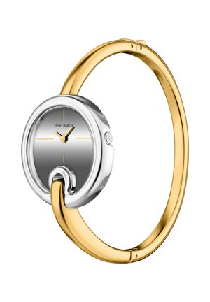 Reloj brazalete de plata y oro con esfera redonda gris. Presenta agujas amarillas para la hora y los minutos, diseño minimalista y acabado metálico pulido.