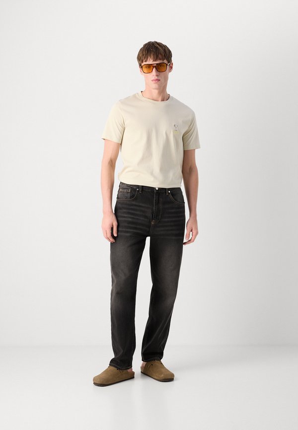 COCKTAIL CLUB TEE - Print T-shirt - sand stone4