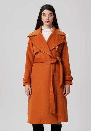 À LARGES BAS-VOLETS - Trench - orange