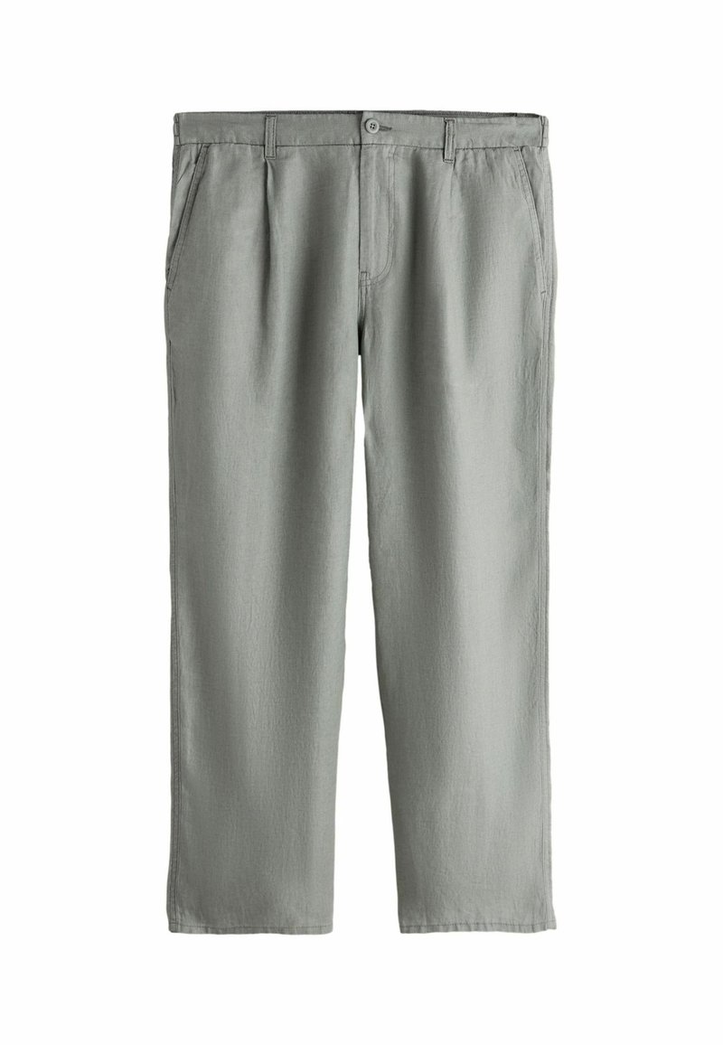 Pantalon gris clair à jambes droites avec passants de ceinture, bouton à l'avant, fermeture éclair et poches latérales, présenté à plat sur fond blanc.