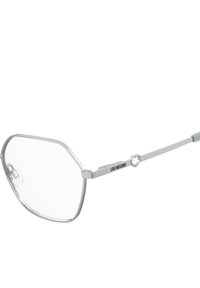 Occhiali da vista in metallo argentato con montatura ottagonale, lenti trasparenti e dettaglio a forma di cuore sulle aste. Presentano il marchio "Love Moschino".