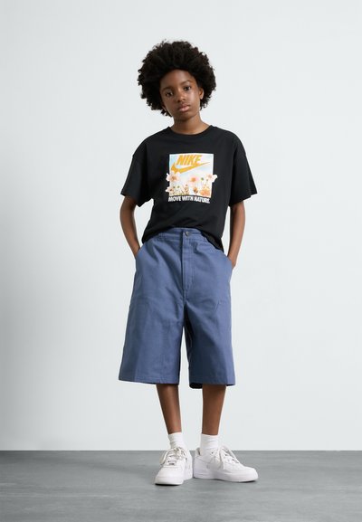 Costume Da Bagno 2 Pezzi Playshoes Per Bambine - Maglietta E Shorts Con UPF 50+ - Foto 9