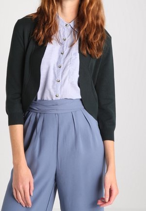 Neuletakki - evergreen