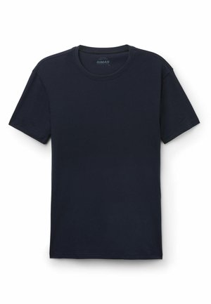 Prosty granatowy bawełniany T-shirt z krótkim rękawem i okrągłym dekoltem, położony płasko na białym tle.