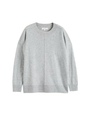 Pull léger en gris clair fabriqué dans un tissu doux. Il présente un col rond, des épaules tombantes, des poignets côtelés et un détail de couture central subtil.