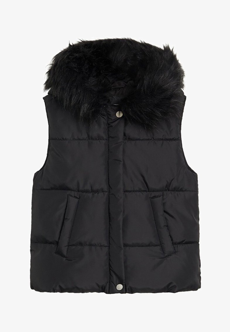 Schwarze Steppweste mit einem Kunstfellkragen, ausgestattet mit zwei Seitentaschen, einem Druckknopfverschluss und genähtem Textil für Wärme.