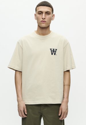 DOUBLE A BY W.W. LIAM AACHEST - Print T-shirt - moonstruck