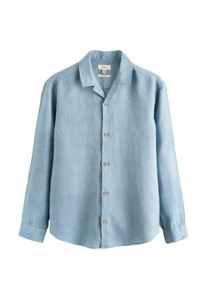 Svetlomodrá ľanová košeľa s dlhými rukávmi, golierom a piatimi viditeľnými hnedými gombíkmi, zobrazená rozložená na bielom pozadí.