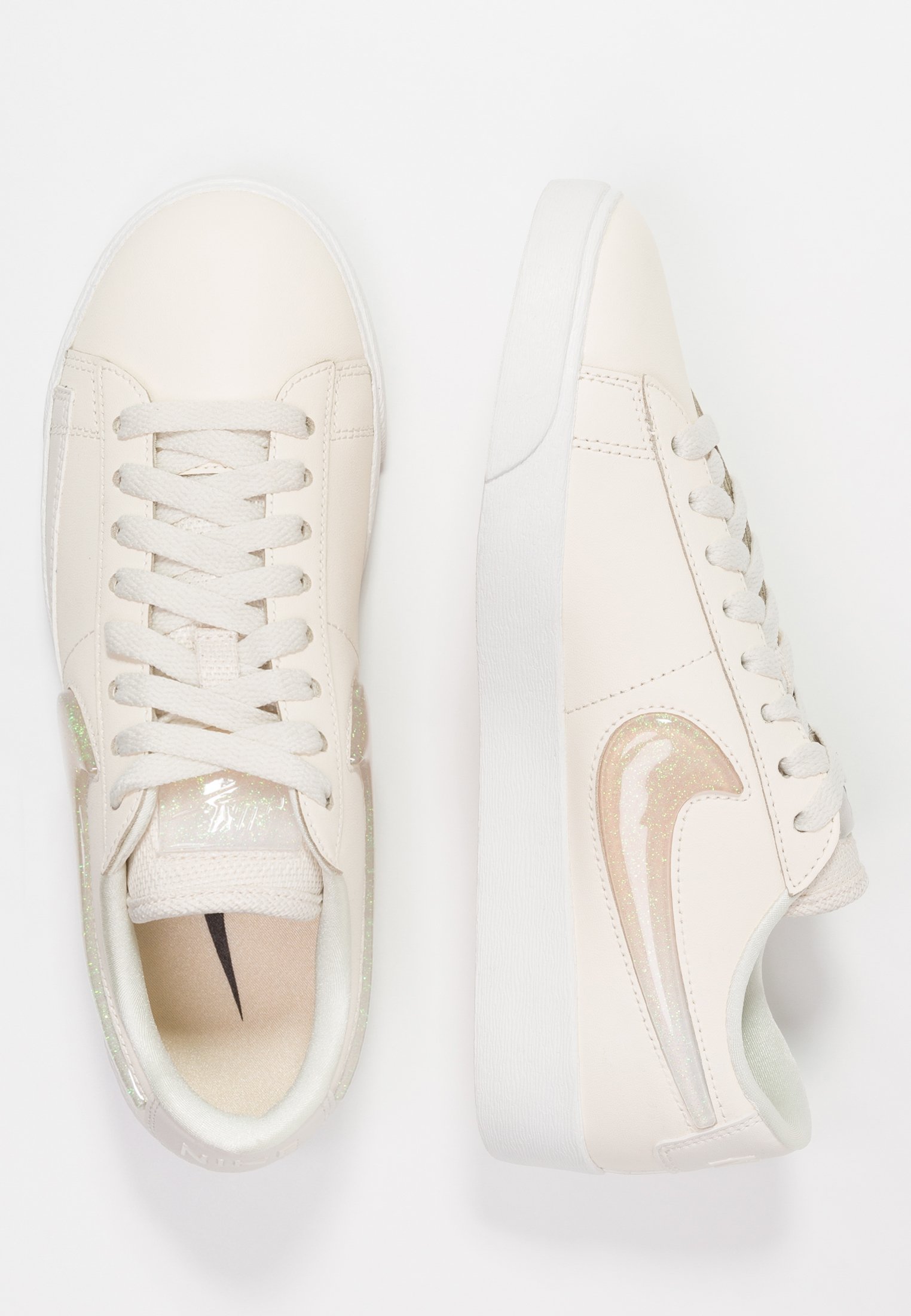 nike blazer low pale ivory