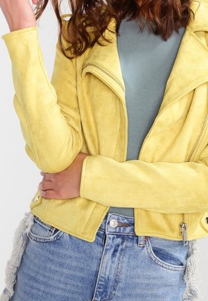 Kurtka ze skóry ekologicznej