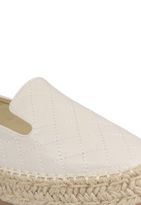 bullboxer espadrilles