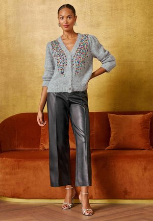 Love & Roses, MULTICOLORED SEQUIN DETAIL V-NECK COSY KNITTED CARDIGAN - Chaqueta de punto - grey
