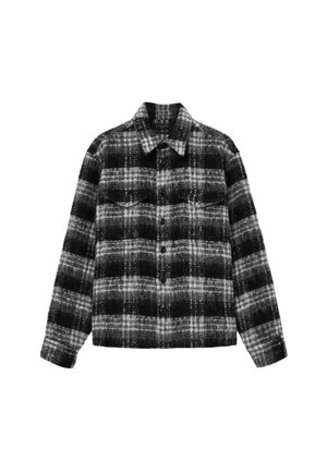 Geruite flanellen jas in tinten zwart en grijs, met twee borstzakken, knoopsluiting en een klassiek kraagontwerp.