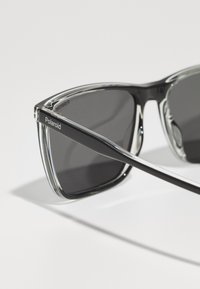 Thumbnail Image 4