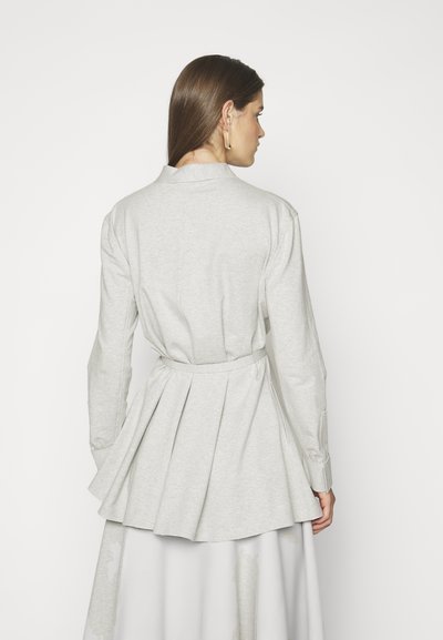 Norma Kamali BOYFRIEND LINE MINI DRESS - Skjortebluse - light heather grey