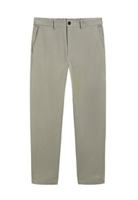 Pantaloni dritti grigio chiaro con tasche laterali, passanti per cintura, chiusura con bottone e vita slim su sfondo bianco.