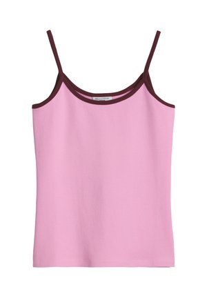 Rosa geripptes Camisole mit dünnen dunkelvioletten Trägern und Besatz, mit einem kleinen sichtbaren Markenlabel am Halsausschnitt.