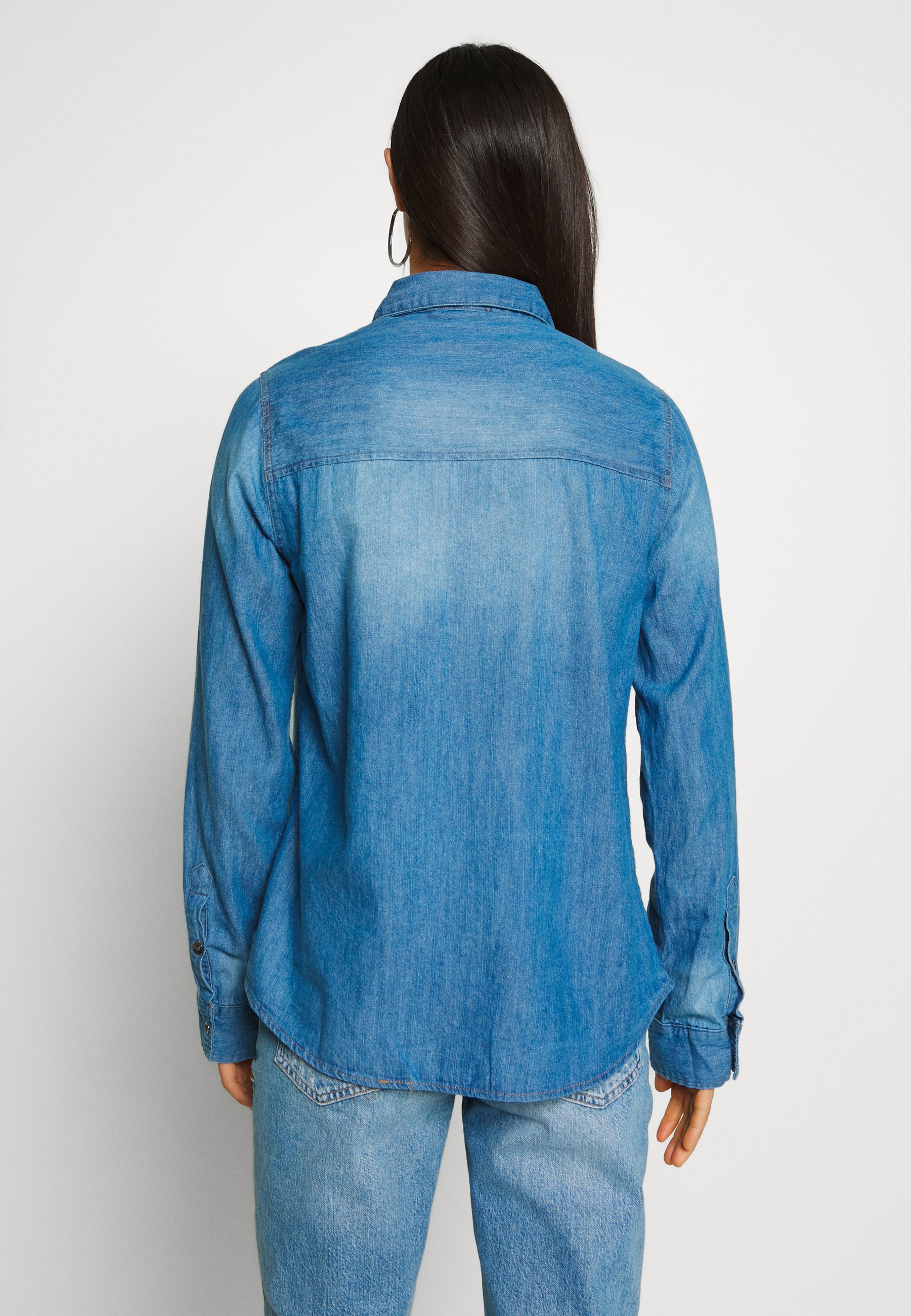 Cotton On Skjorte mid blue wash Zalando.no Cotton On Skjorte - mid blue wash
