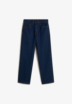Mørkeblå straight-leg denimjeans med forlommer og bæltestropper, vist fladt på en hvid baggrund.