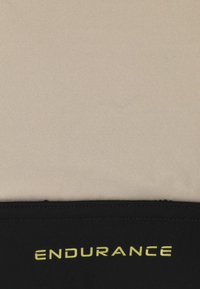 Endurance Sport-BH med lätt stöd - black