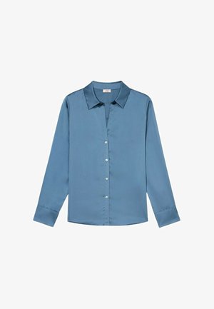 Blauwe satijnen overhemd met lange mouwen, een puntige kraag, en een gladde textuur. Bevat zes knopen langs de doorgang.