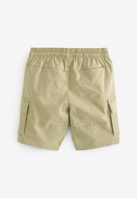 Kakhi shorts med elastisk talje, sidelommer i cargo-stil og en glat tekstur. Designet inkluderer dobbelt syning for holdbarhed.