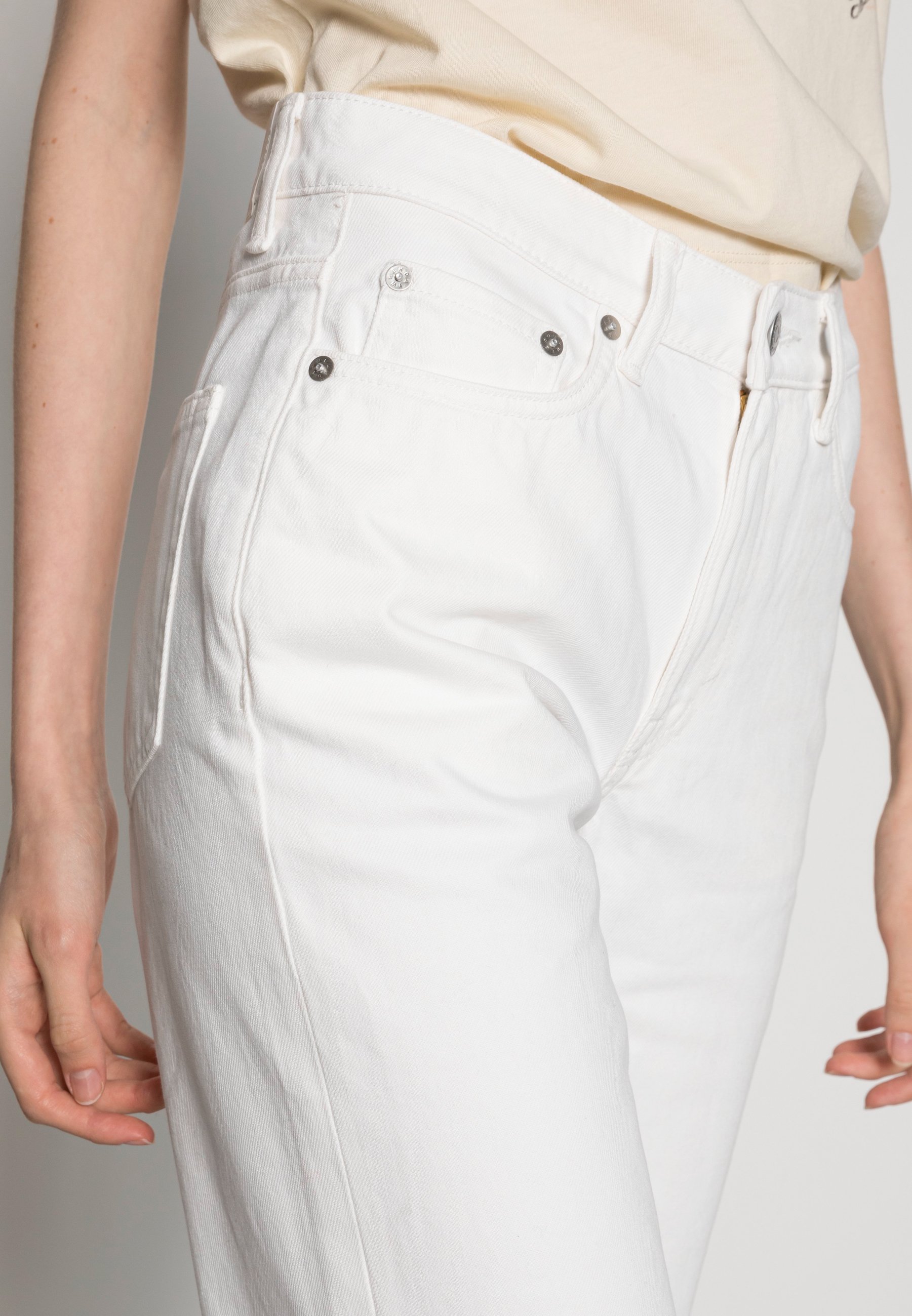 Weekday TOWER - Flared Jeans - white 