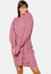 Unselected, violet mel