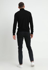 Armani Exchange Trui - black
